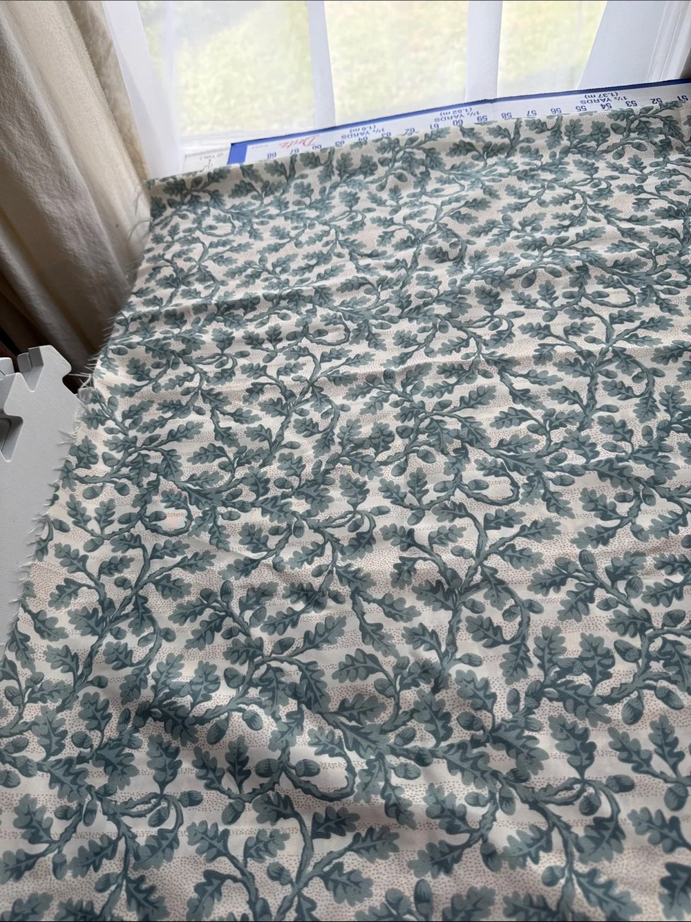 Vintage Lightweight Lining Fabric Oak Acorn Print 2+ Yds x 56